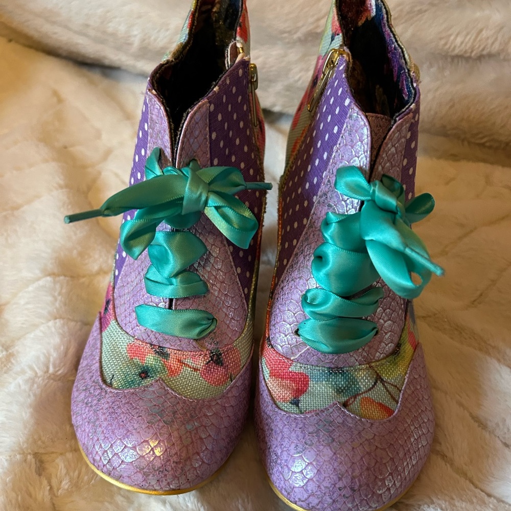 Irregular Choice—RARE- 41/10